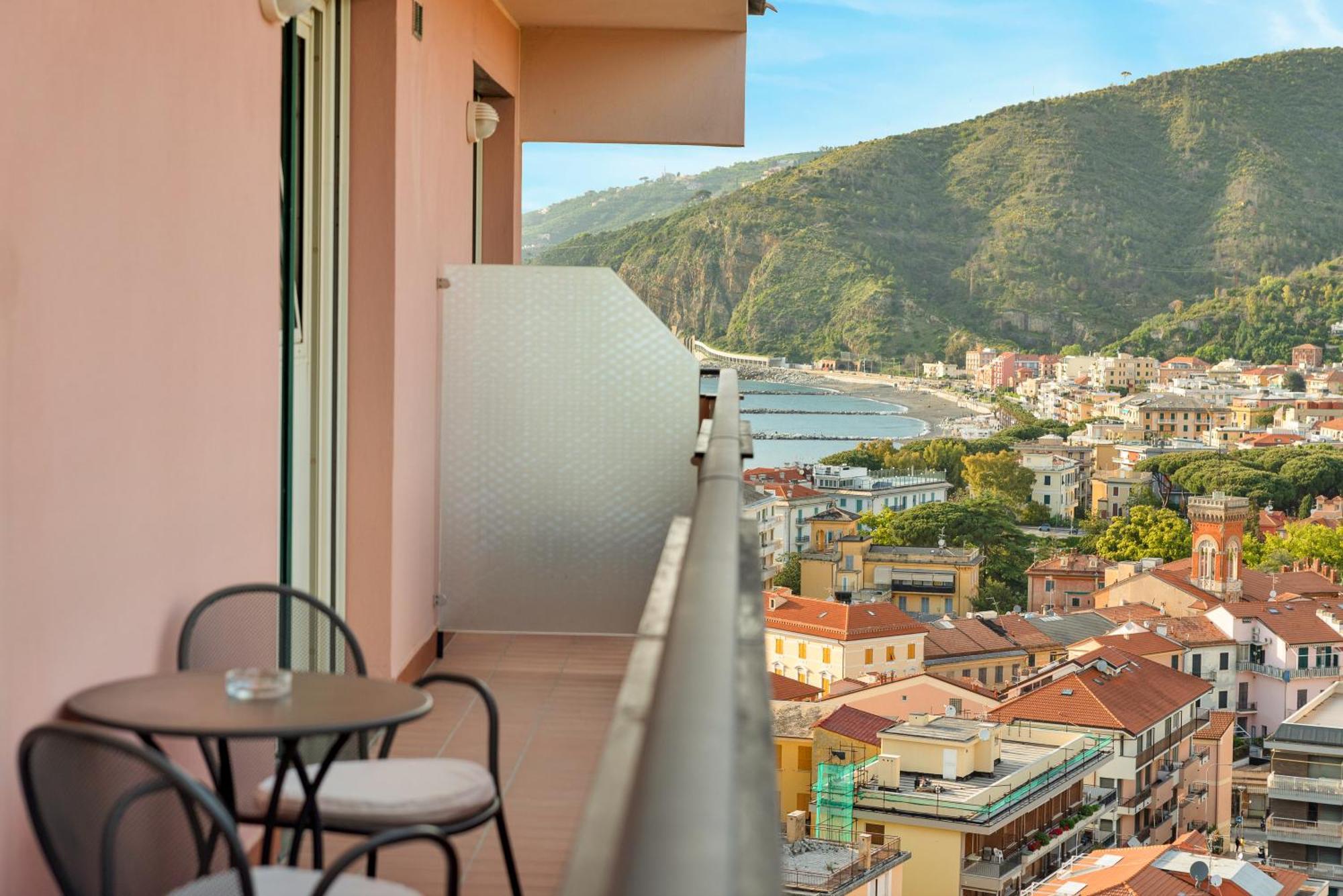 Hotel Vis A Vis Sestri Levante Ngoại thất bức ảnh
