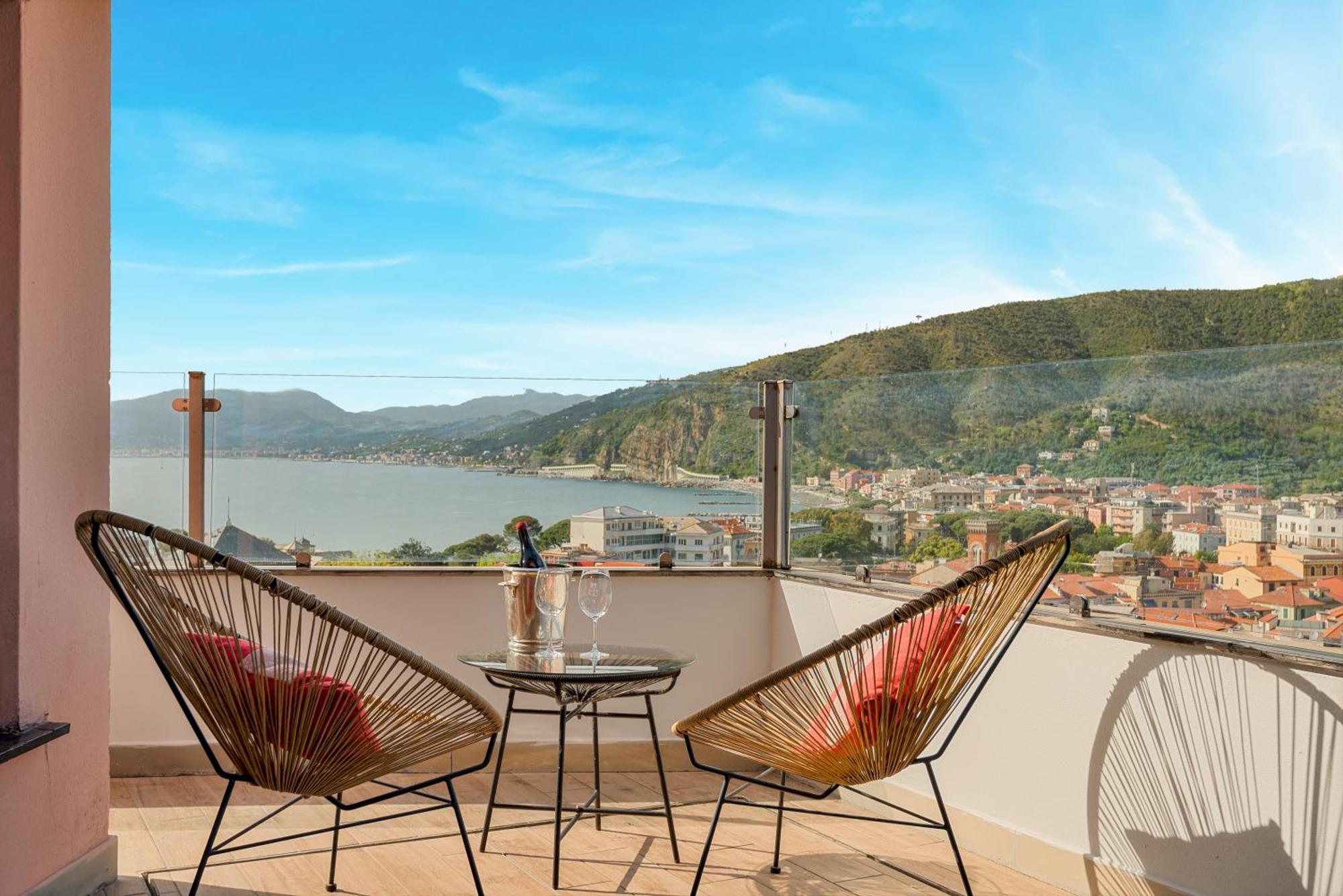 Hotel Vis A Vis Sestri Levante Ngoại thất bức ảnh