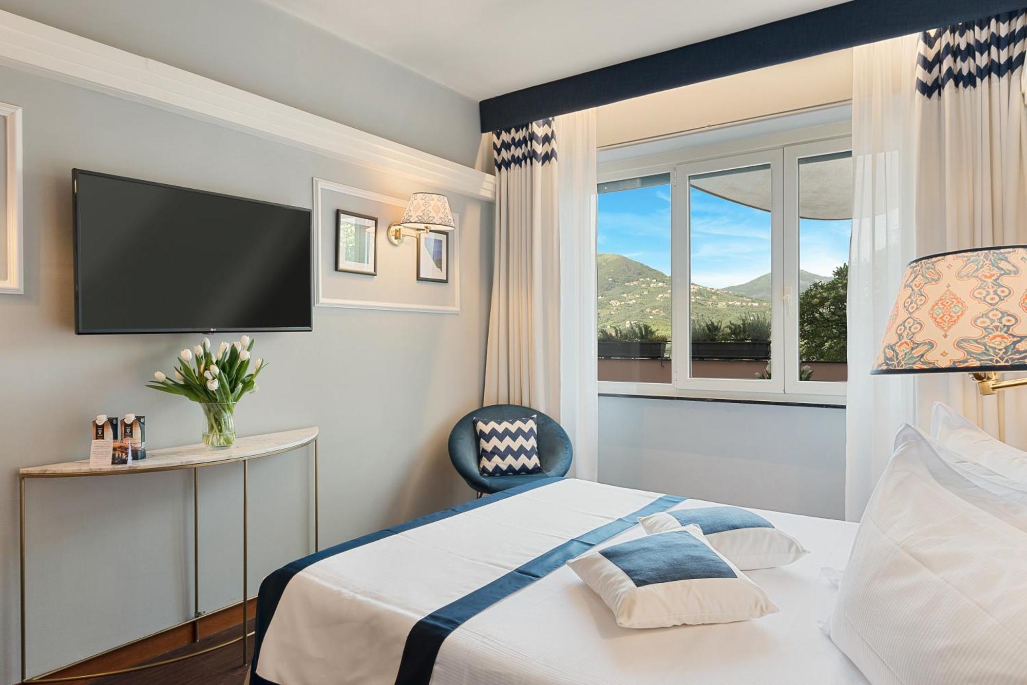 Hotel Vis A Vis Sestri Levante Ngoại thất bức ảnh